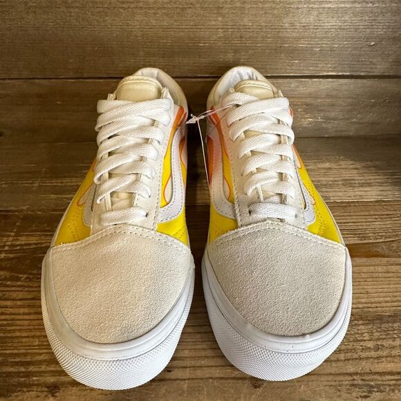 New NWOB Womens Vans Old Skool Ivory Flames Skateboarding Sneakers Shoes Size 6 - Picture 3 of 6